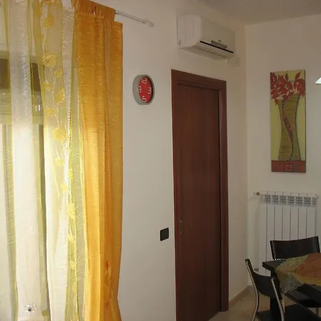 La Casa Di Milone Lägenhet Crotone